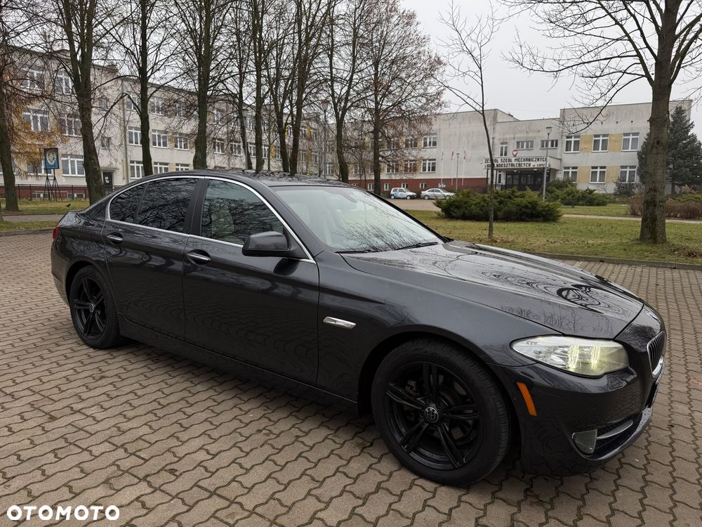 BMW Seria 5 528i - 22