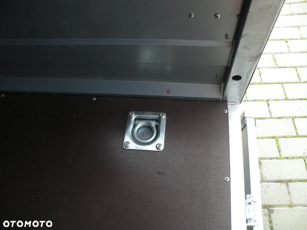 Rydwan C-750/E2 - 8