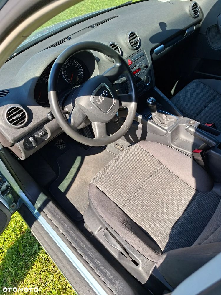 Audi A3 Sportback - 3