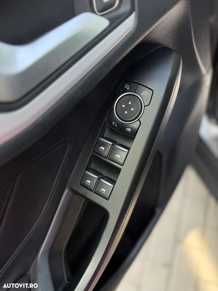 Ford Focus - 11