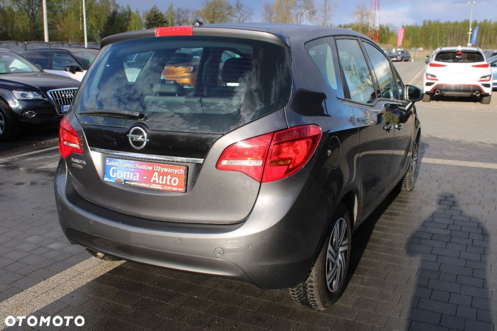 Opel Meriva - 12