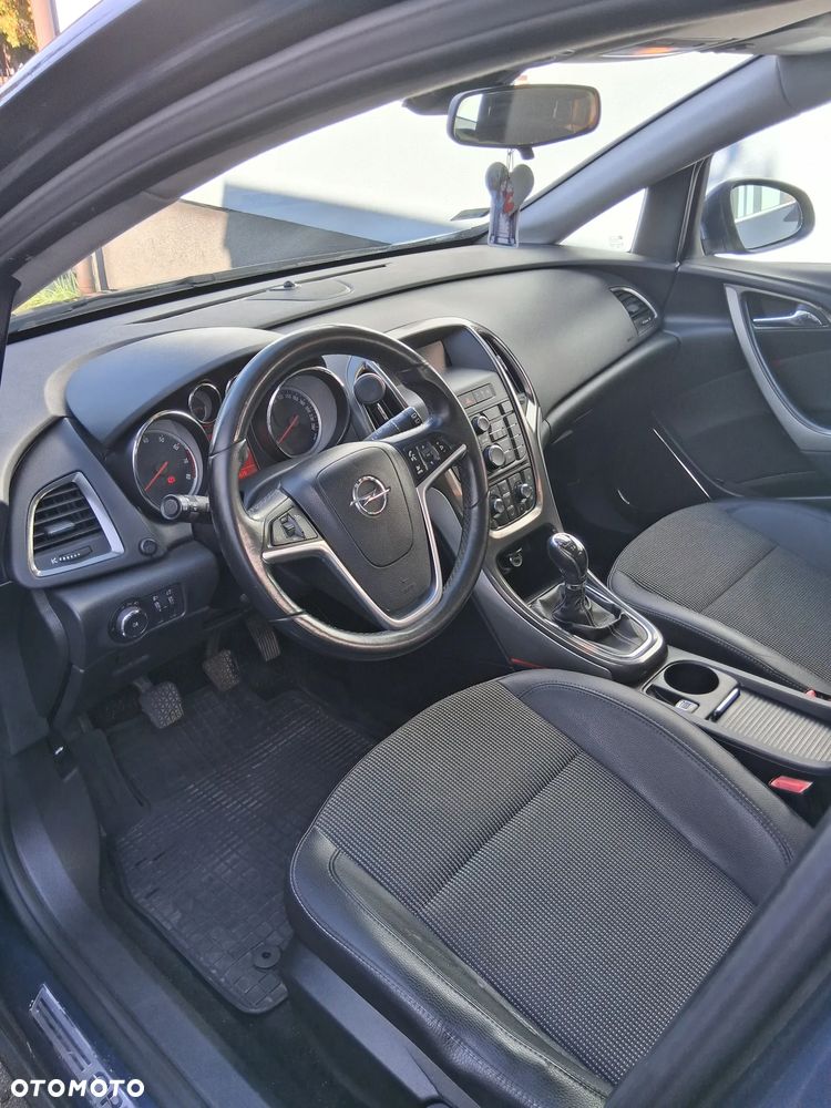 Opel Astra 1.6 - 9