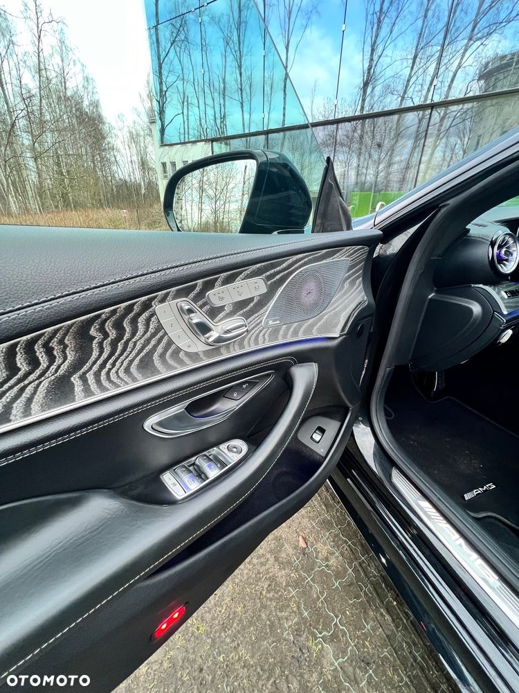 Mercedes-Benz AMG GT 53 4-Matic+ - 23