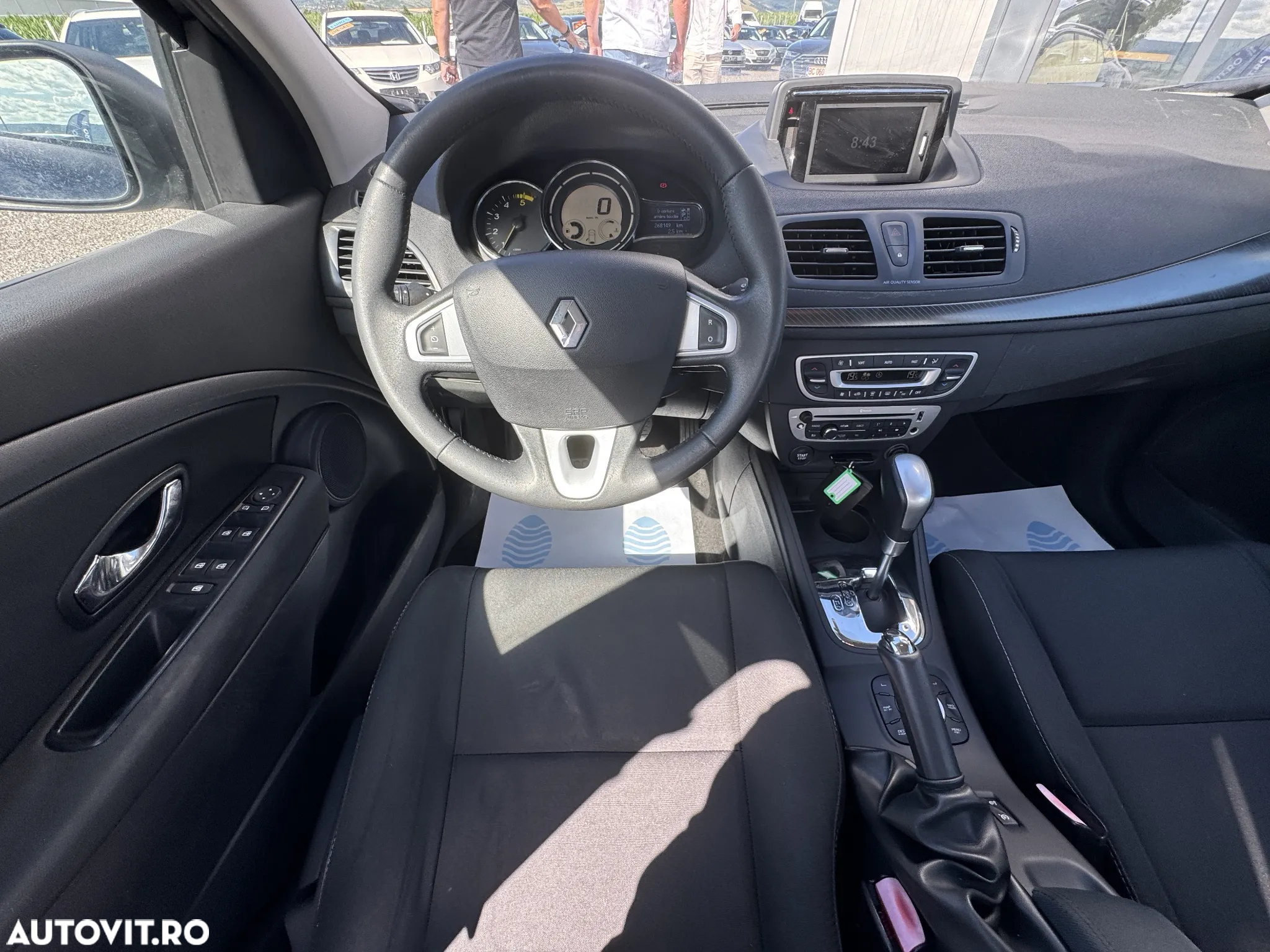 Renault Megane dCi 110 FAP EDC Paris Business - 24