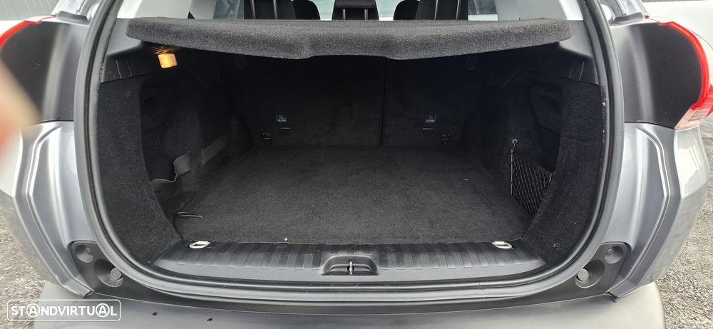 Peugeot 2008 1.2 PureTech Style - 8