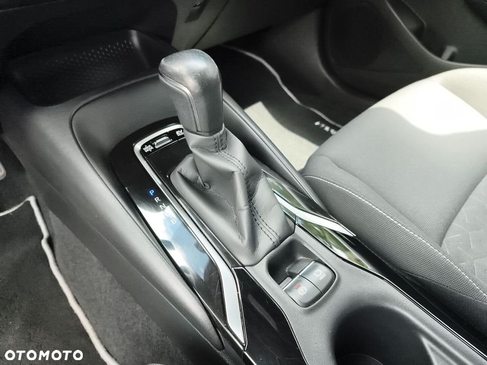Toyota Corolla 1.8 Hybrid Comfort - 26