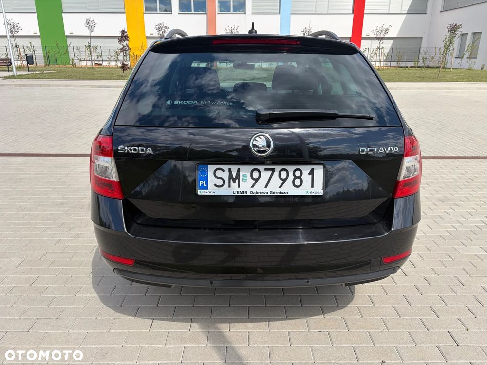 Skoda Octavia 2.0 TDI SCR Style DSG - 4