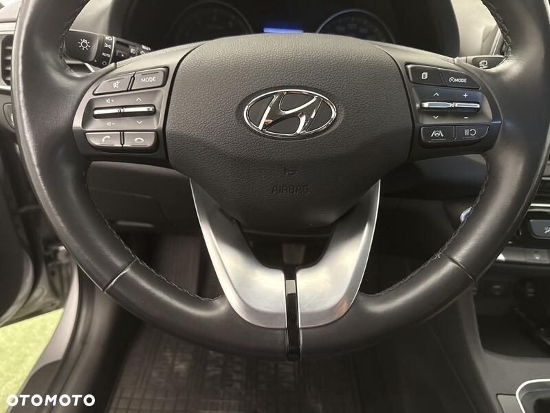 Hyundai i30 1.5 DPI Classic + - 14