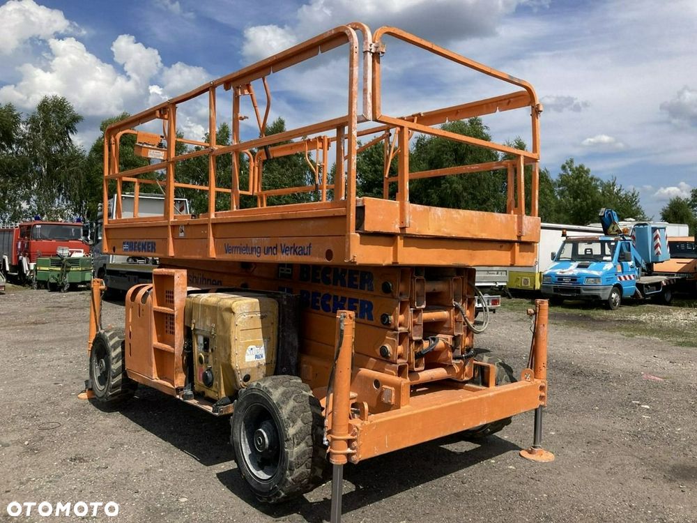 Inny Podnośnik nożycowy Haulotte H15SDX 4x4 podpory 6905 mg 15 metrów - 9