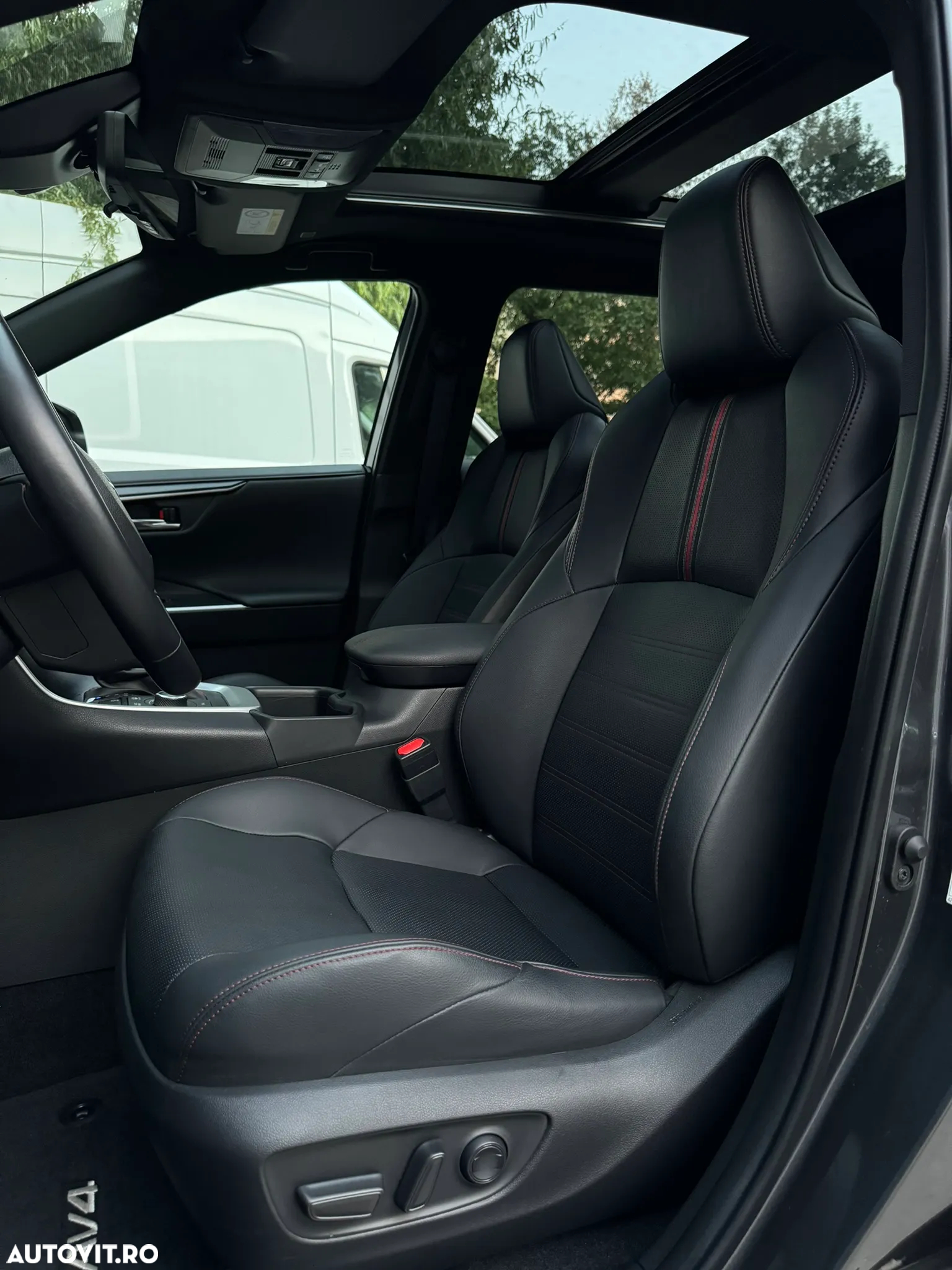 Toyota RAV4 - 12