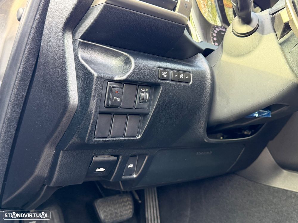 Lexus IS 300H Pack Executive+ - 38