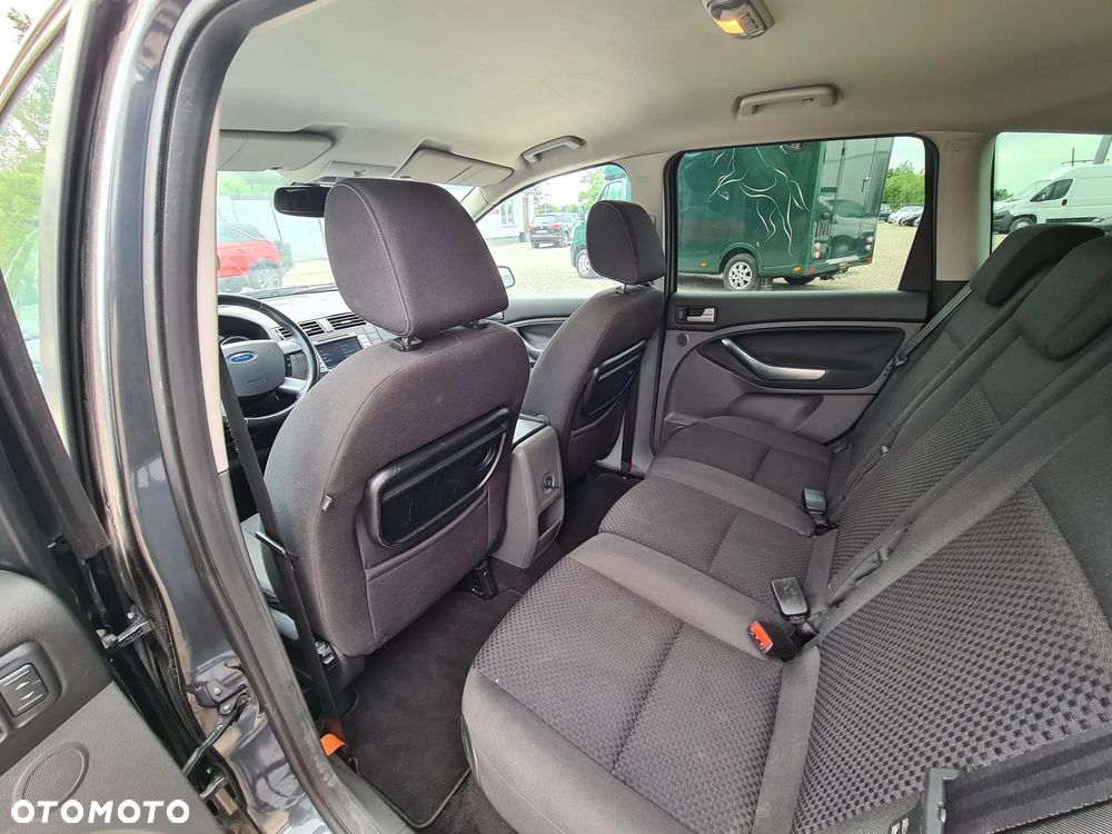 Ford C-MAX - 30