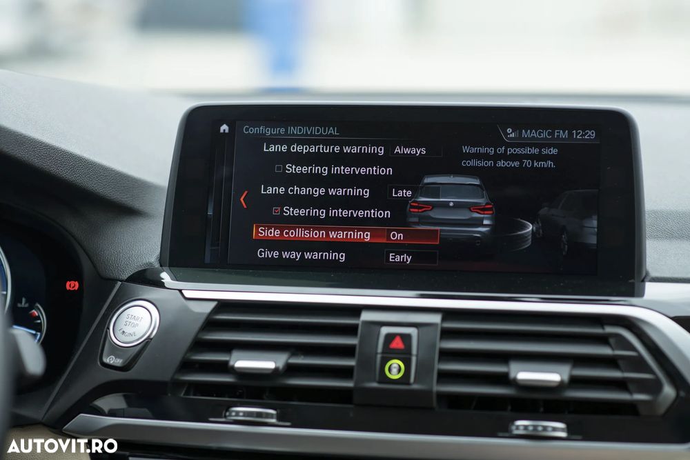 BMW X3 xDrive20i AT xLine - 33