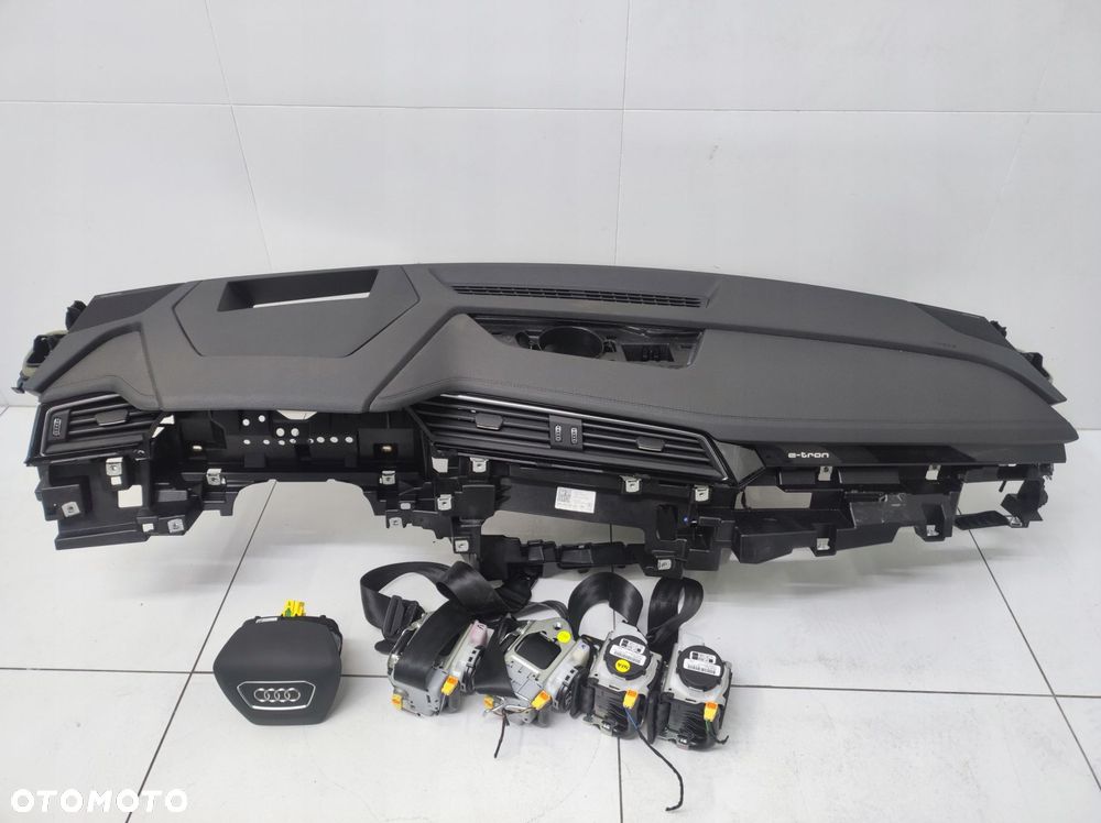 deska konsola poduszki pasy audi q8 etron head up orginał - 9