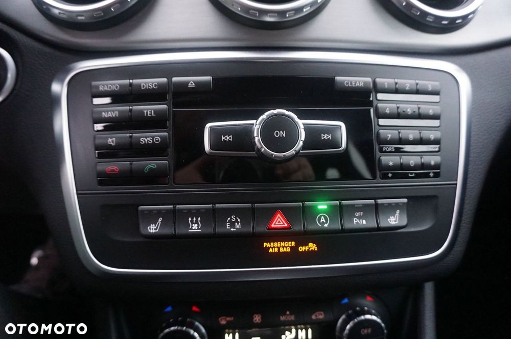 Mercedes-Benz GLA 200 7G-DCT AMG Line - 7