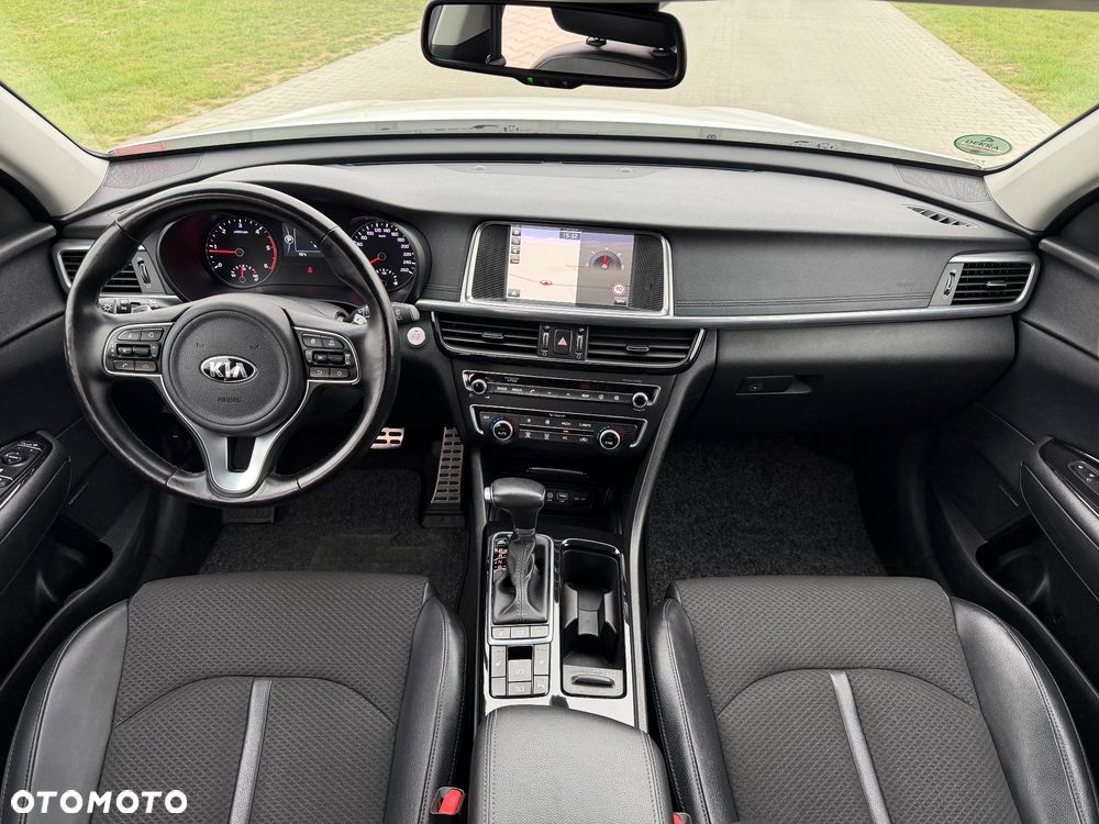 Kia Optima - 16