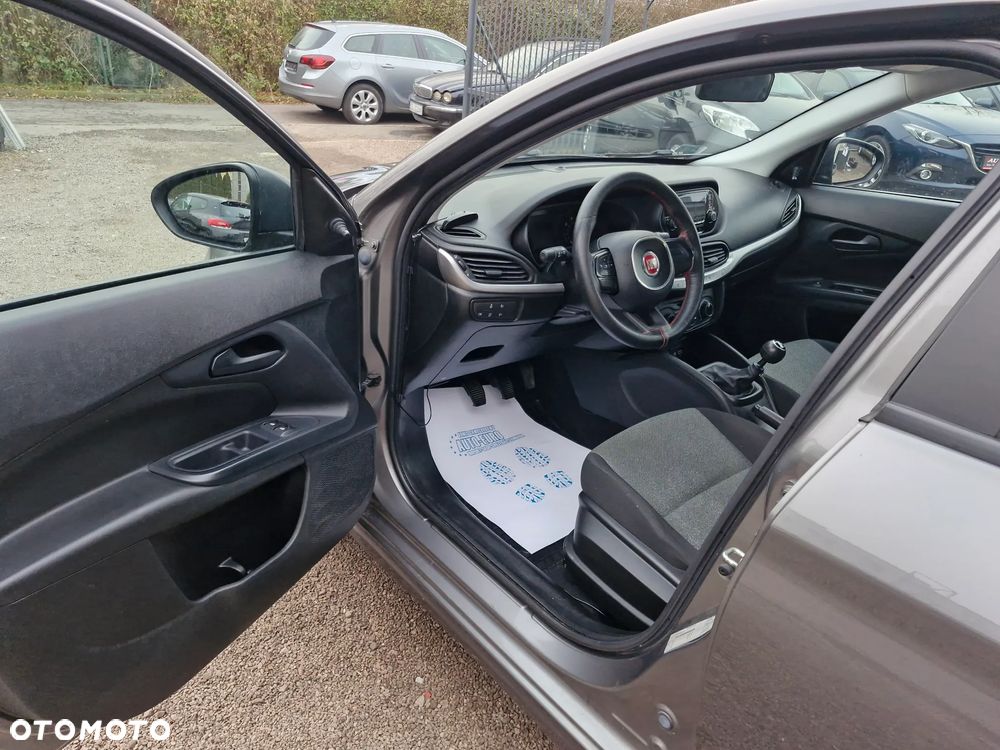 Fiat Tipo 1.4 16V Easy - 11