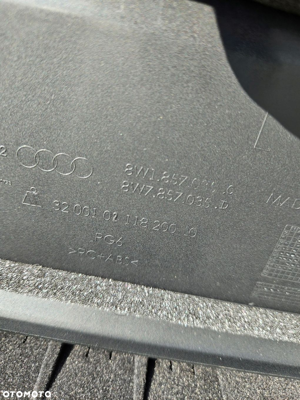 AUDI A4 A5 B9 8W SCHOWEK DESKI PASAŻERA 8W1857035C - 2