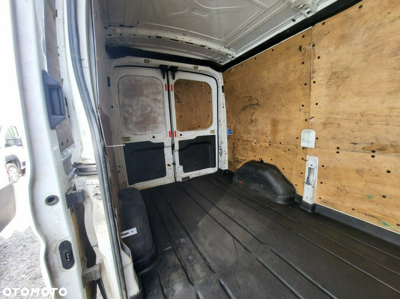 Ford Transit - 24