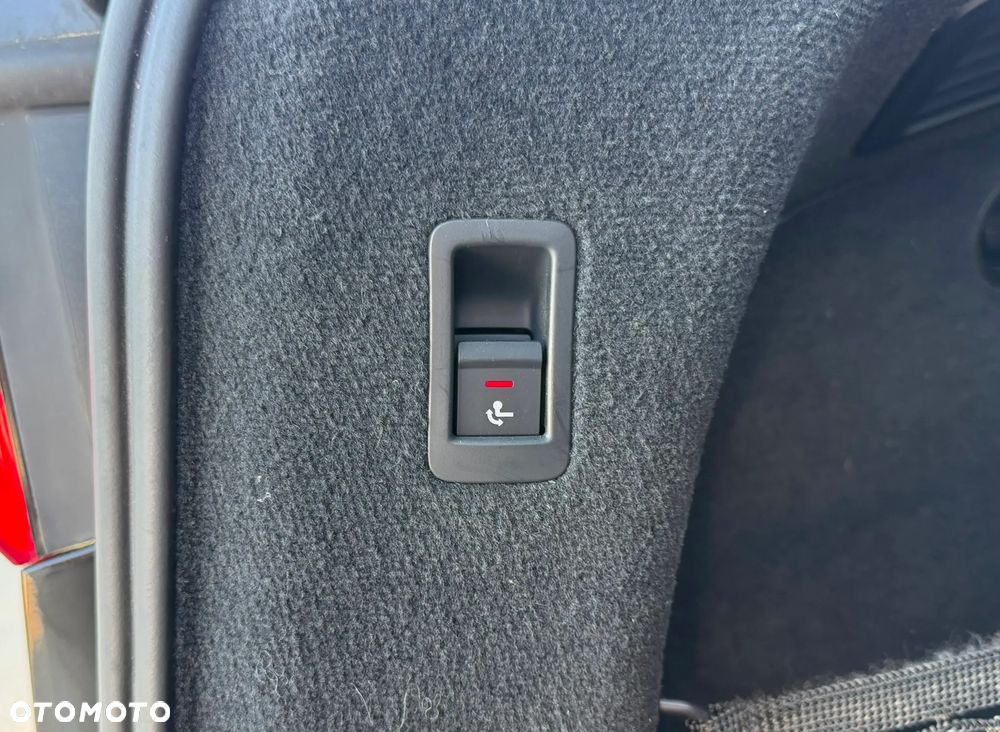 Audi A6 Avant 40 TDI quattro S tronic S line - 39