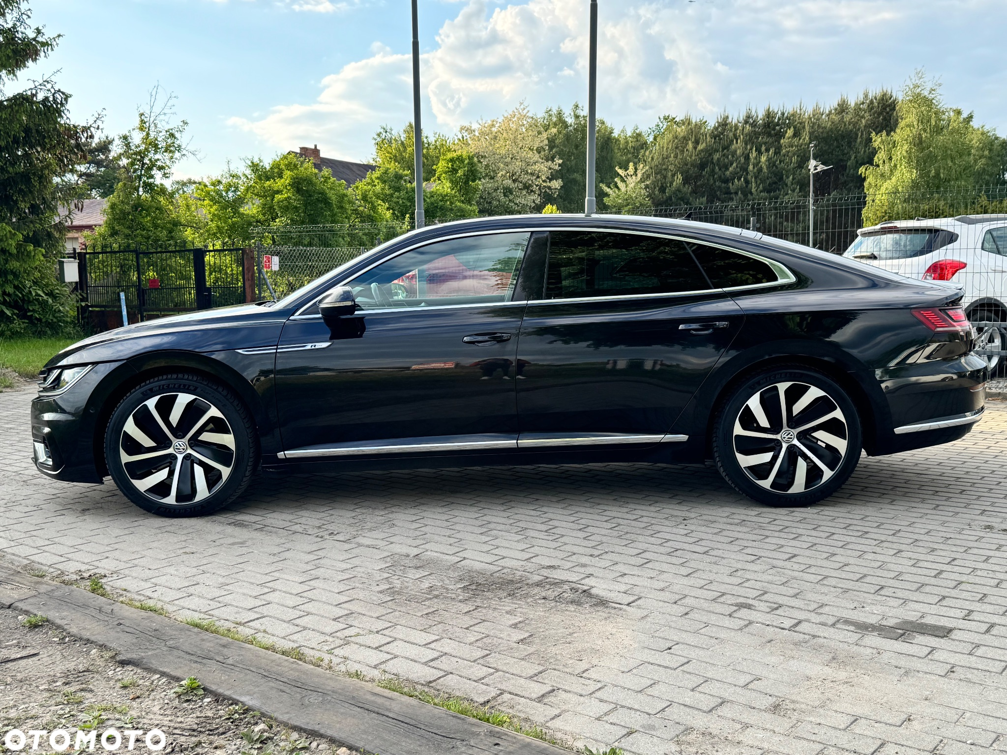 Volkswagen Arteon 2.0 TDI Bi-Turbo SCR 4Mot R-Line DSG - 12