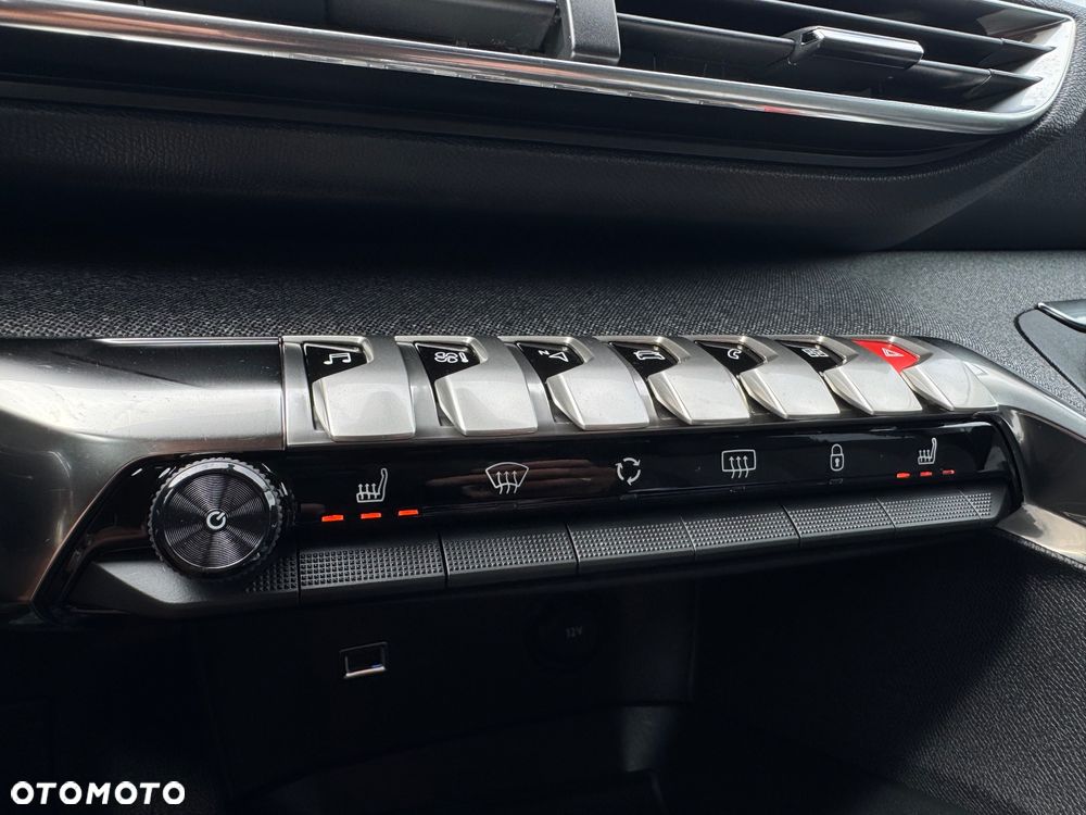 Peugeot 3008 BlueHDi 130 Stop & Start EAT8 Allure - 29