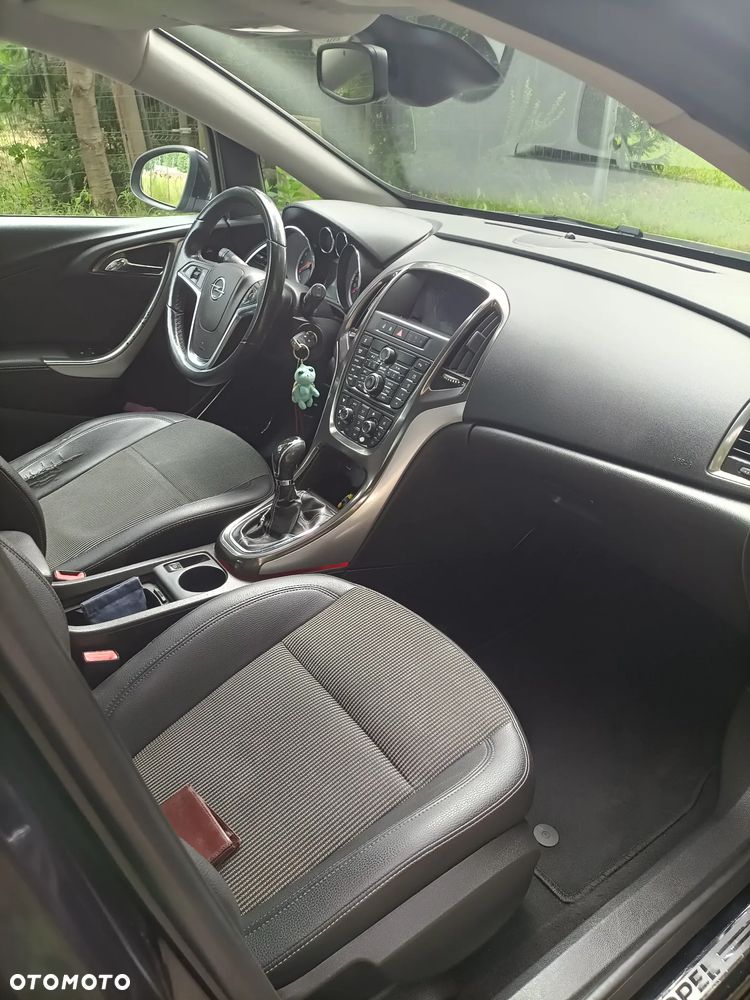 Opel Astra 1.6 Turbo Innovation - 9