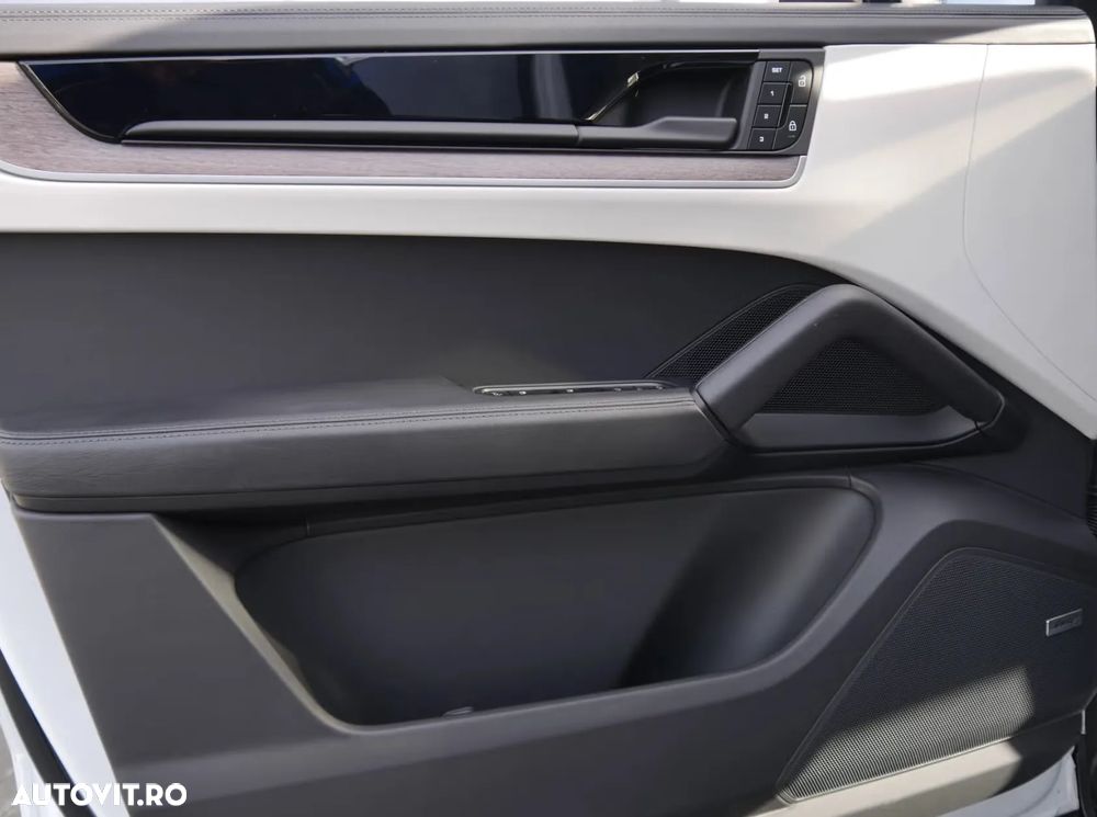 Porsche Cayenne E-Hybrid - 23