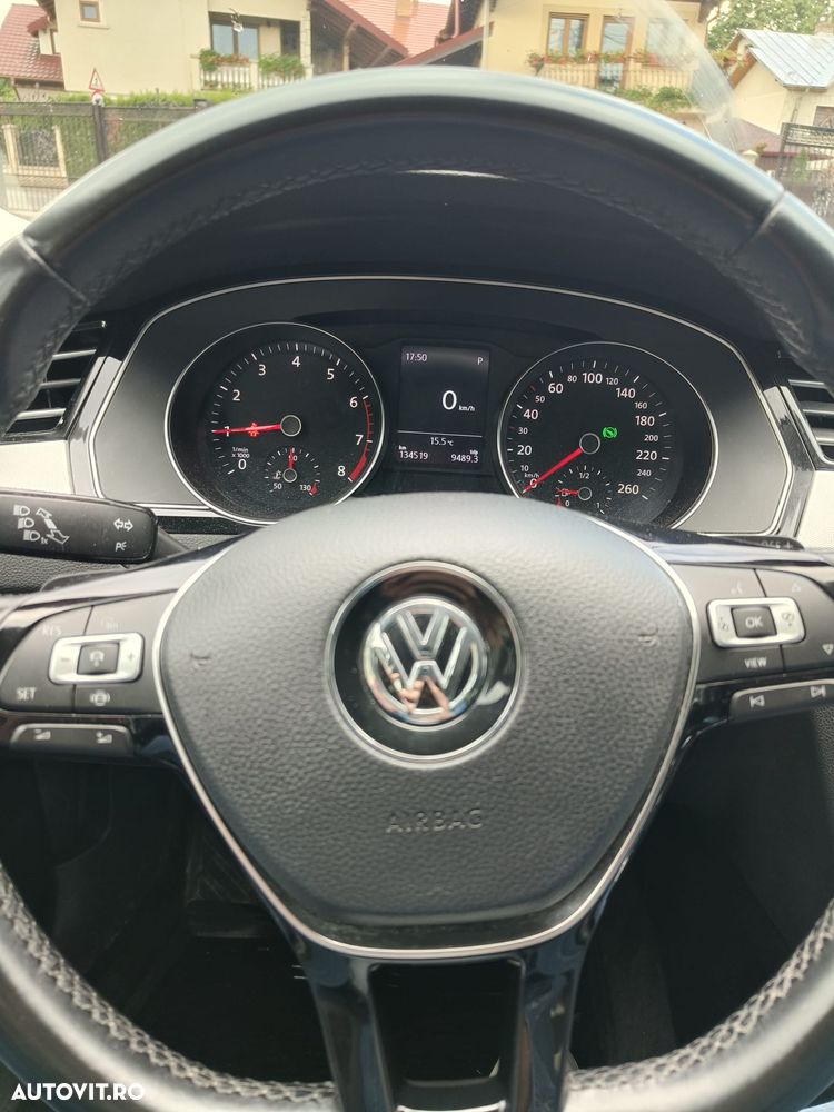 Volkswagen Passat 1.5 TSI ACT DSG Comfortline - 9