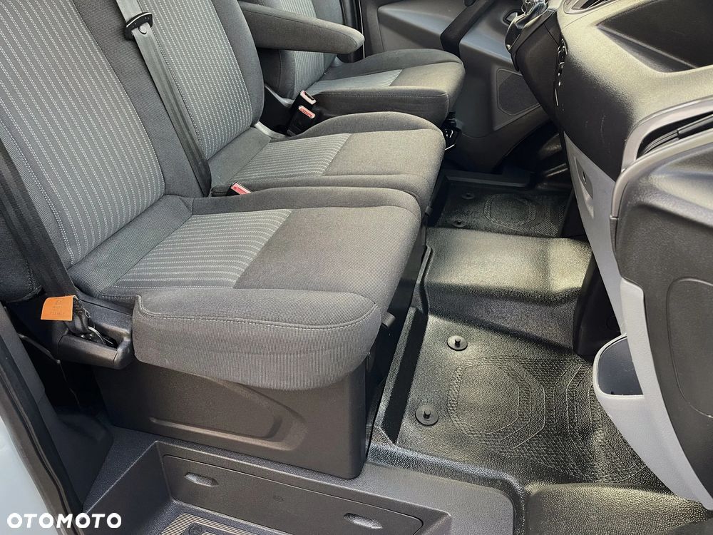 Ford Custom L2H1 - 26