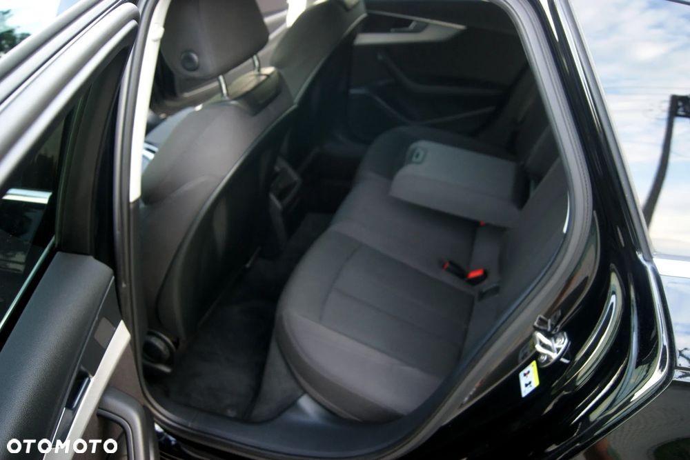 Audi A4 Avant 2.0 TDI - 25