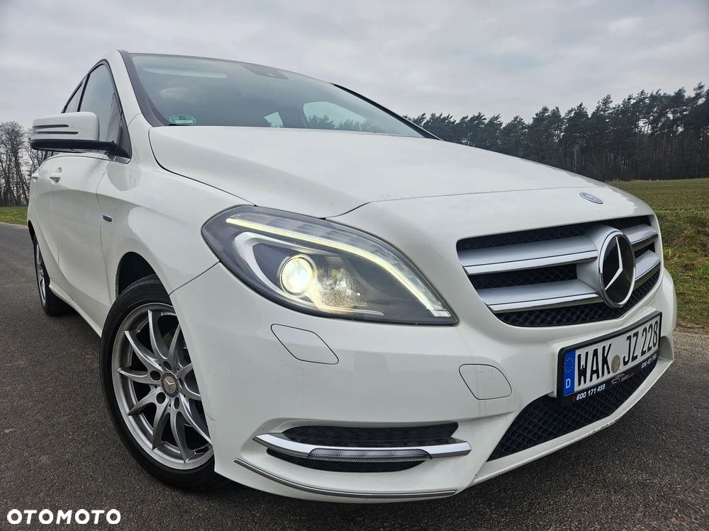 Mercedes-Benz Klasa B 180 BlueEFFICIENCY Edition Style - 6