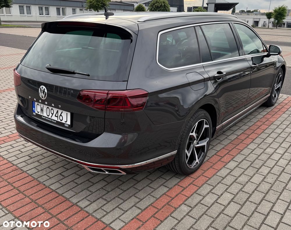Volkswagen Passat - 25