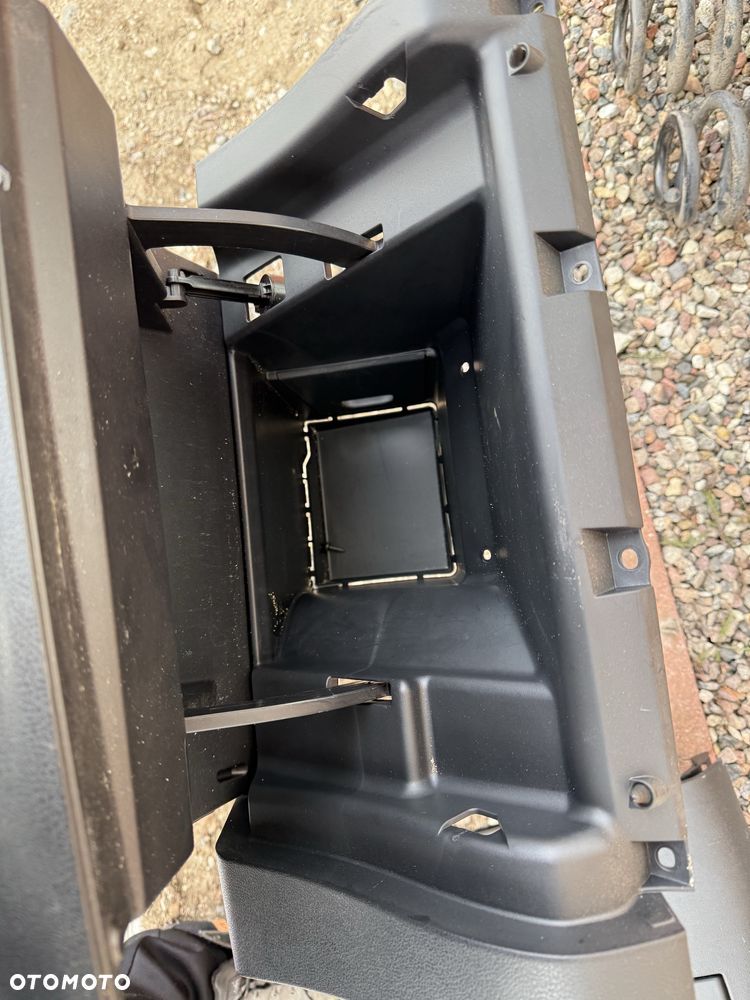 Schowek pasażera Nissan Leaf I czarny - 4