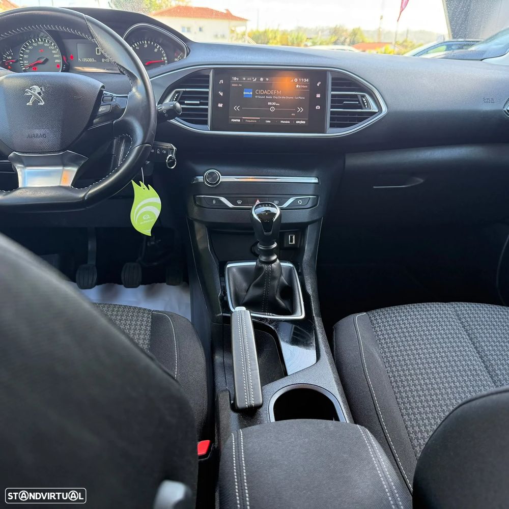 Peugeot 308 - 13