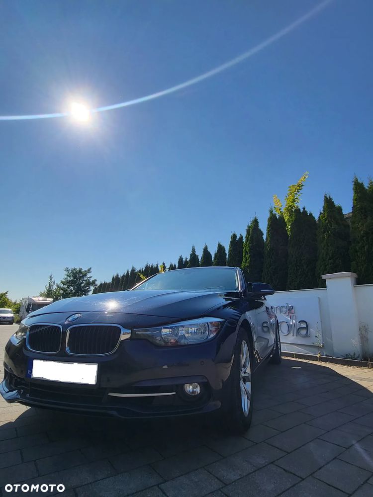 BMW Seria 3 320i - 1