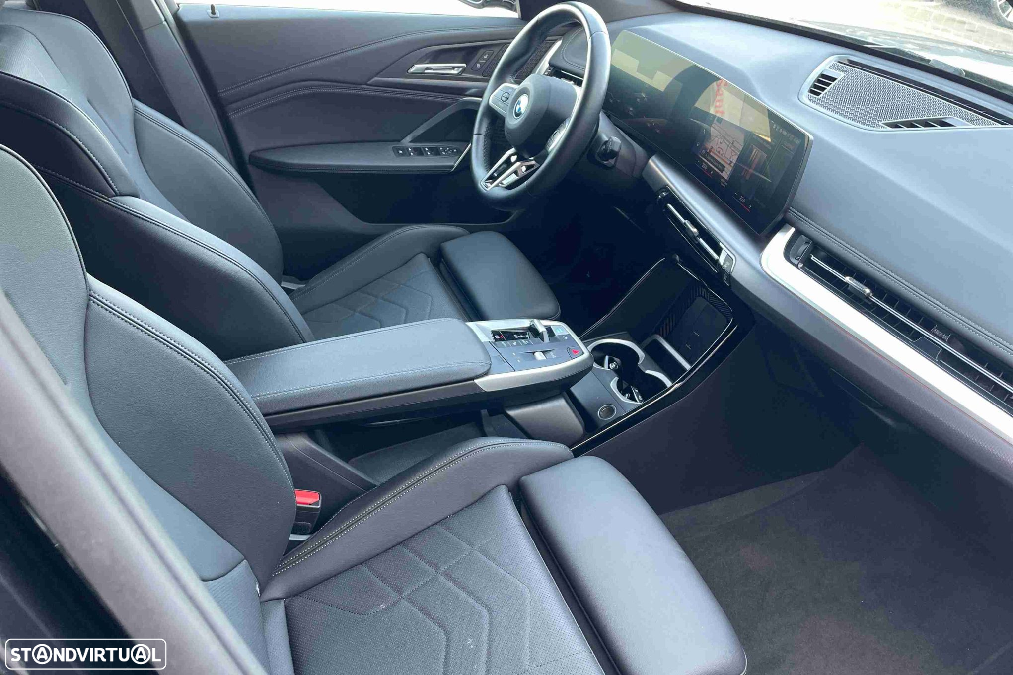 BMW iX1 - 11