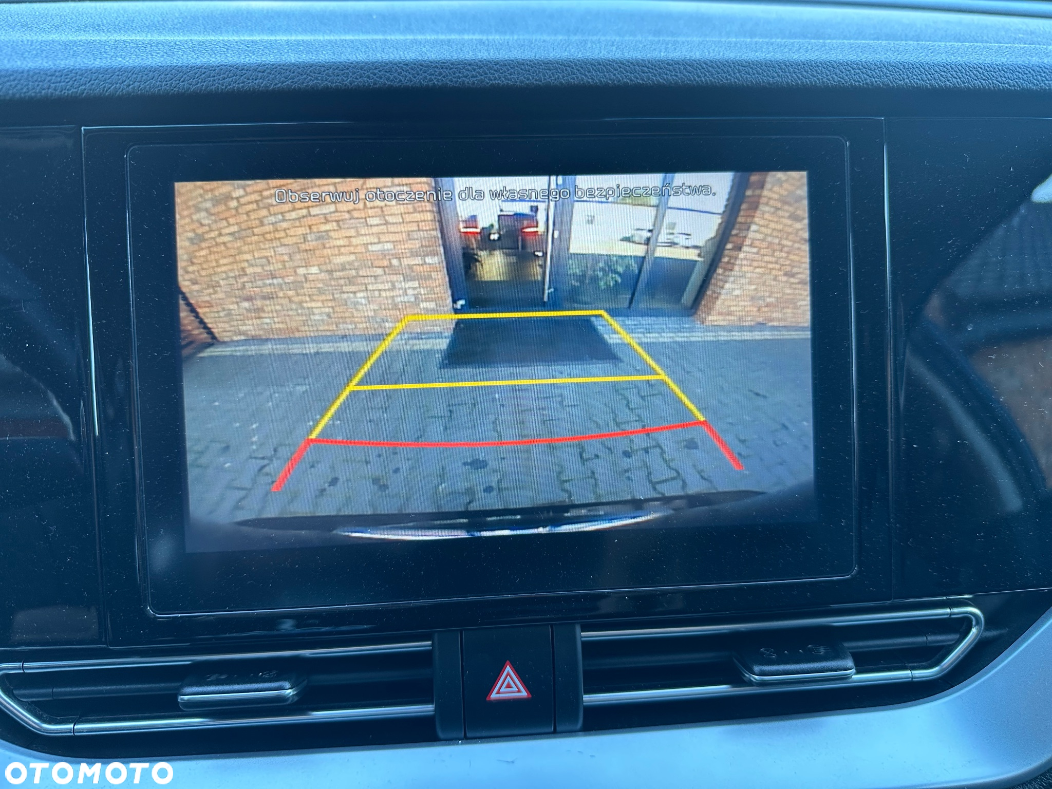Kia Niro 1.6 GDI Hybrid L Business Line - 32