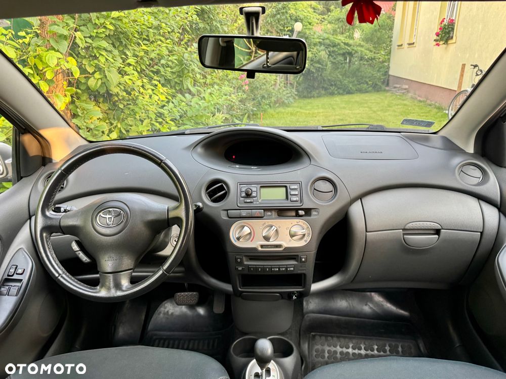 Toyota Yaris - 8