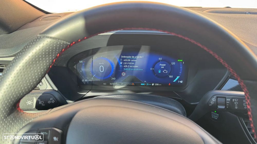 Ford Kuga 2.5 Duratec PHEV ST-LINE X - 3