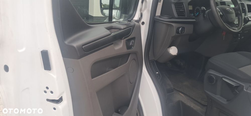 Ford Transit Custom - 11