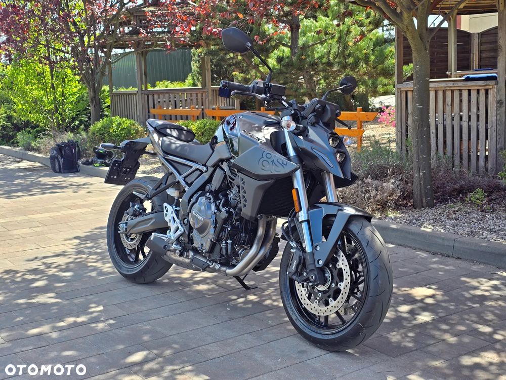 Suzuki GSX - 1