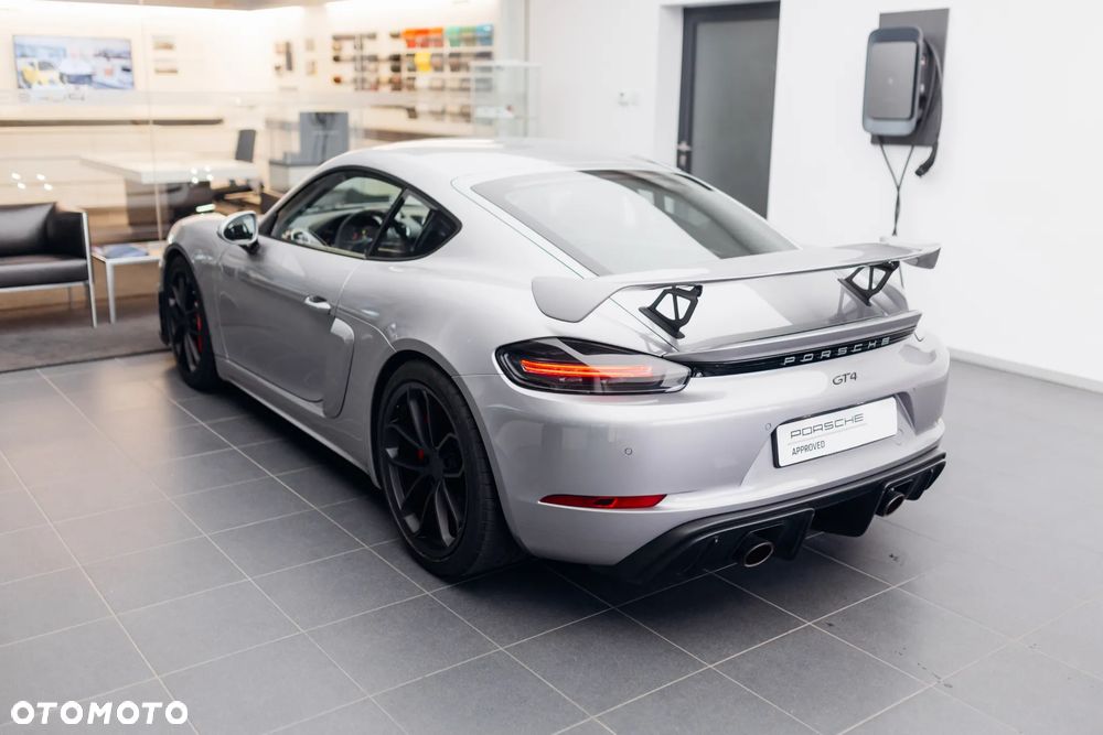 Porsche 718 Cayman - 13