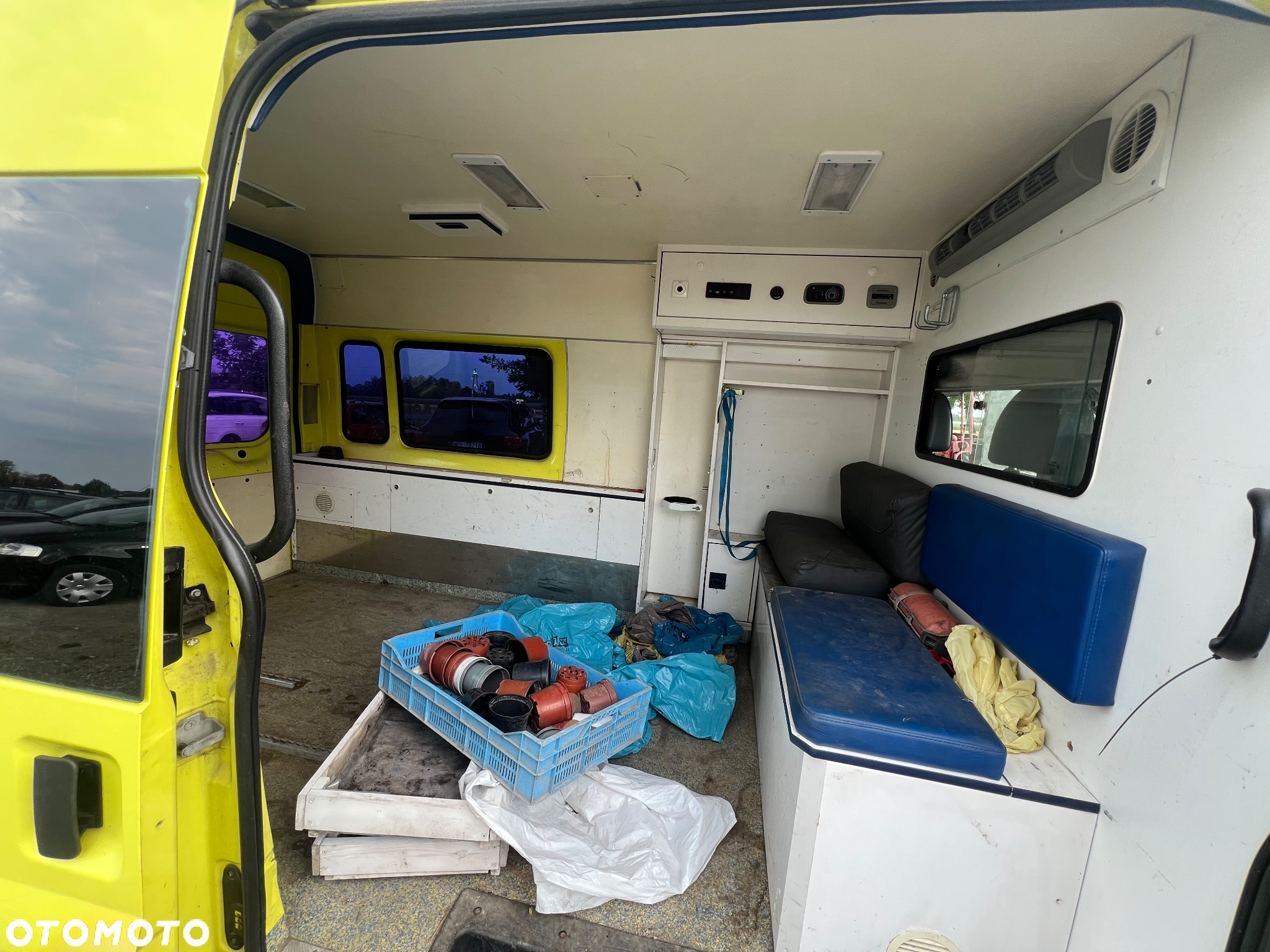 Ford Transit 2,3 benzyna z gazem, tył napęd - 11