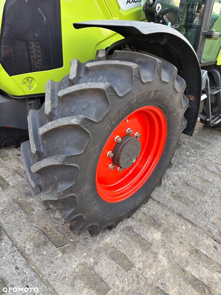 Claas Axos 310 + ładowacz - 14