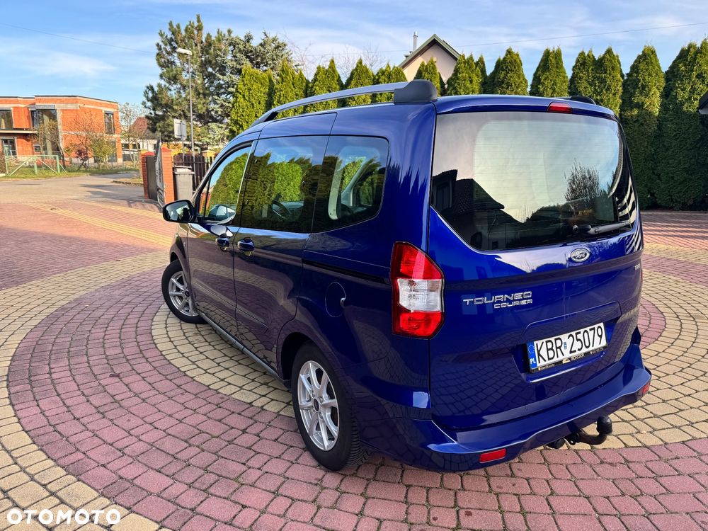 Ford Tourneo Courier 1.0 EcoBoost Trend - 6