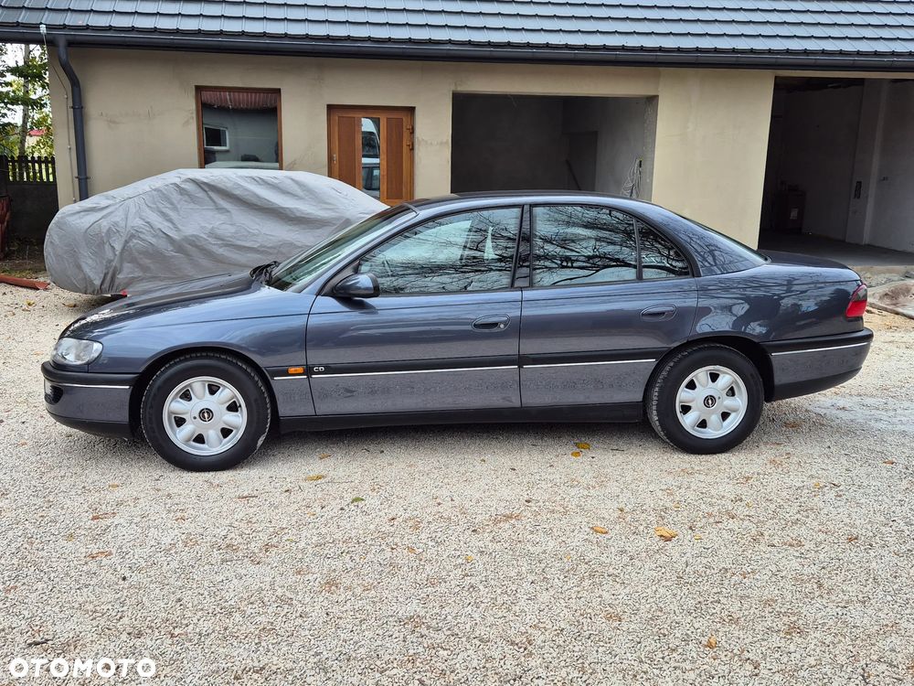 Opel Omega 2.0 CD - 23