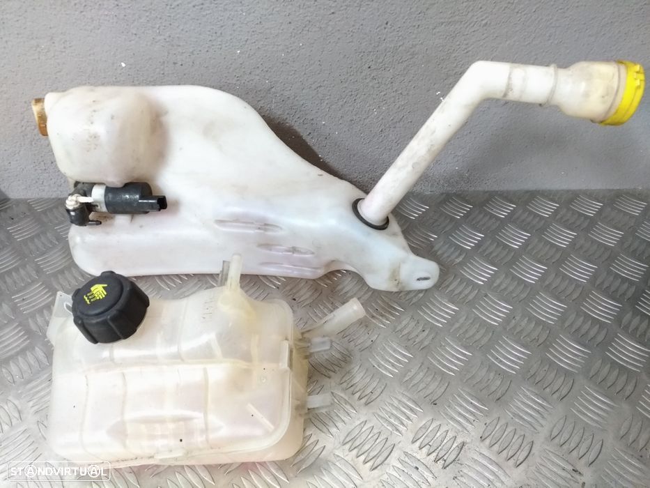Deposito Água limpa vidros radiador Renault Megane III 1.5 Dci - 1