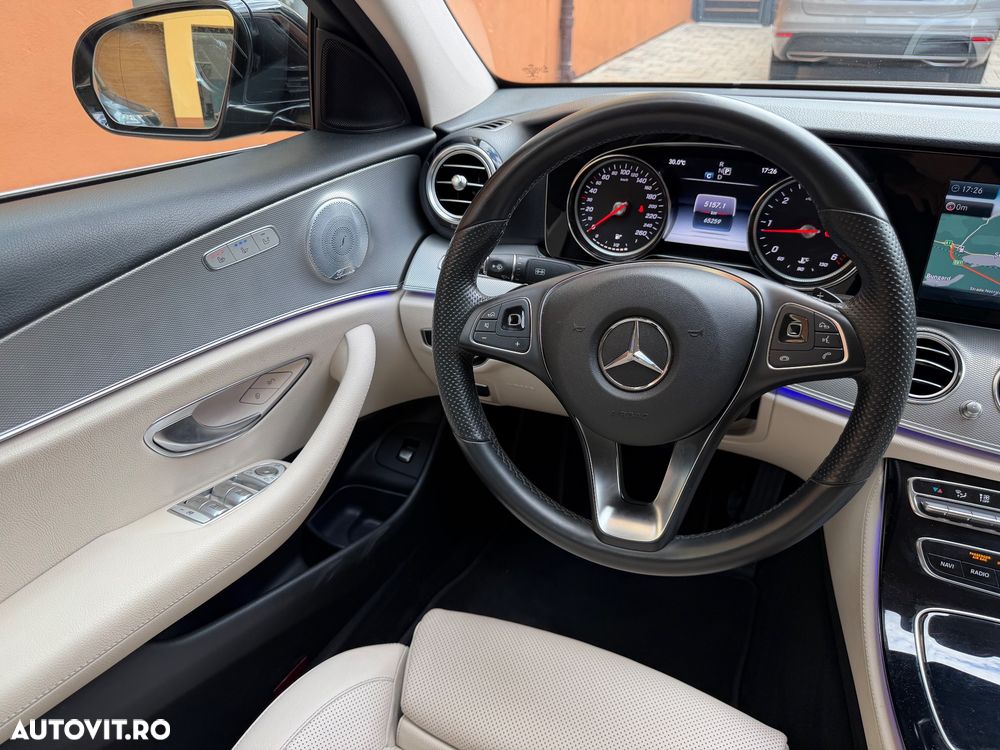 Mercedes-Benz E - 9