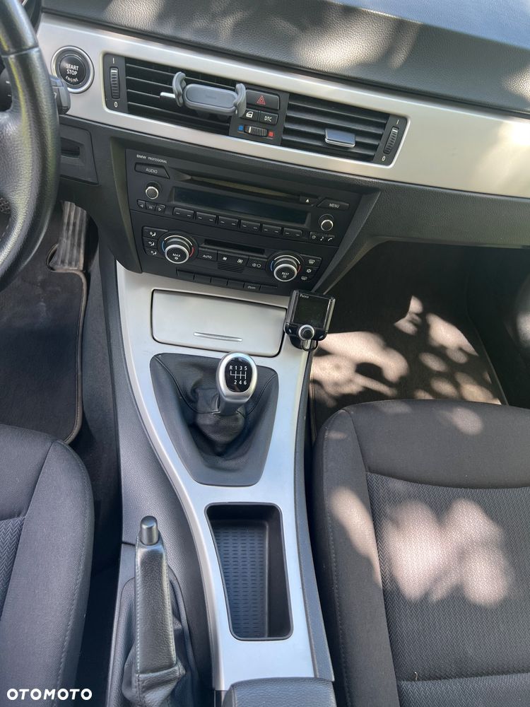 BMW Seria 3 318d DPF Edition Lifestyle - 10